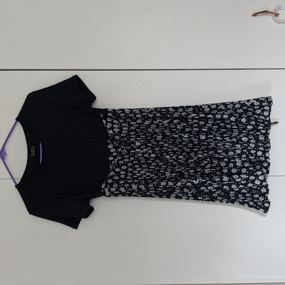 Floral Day T-Shirt Dress - Picture 1 of 9